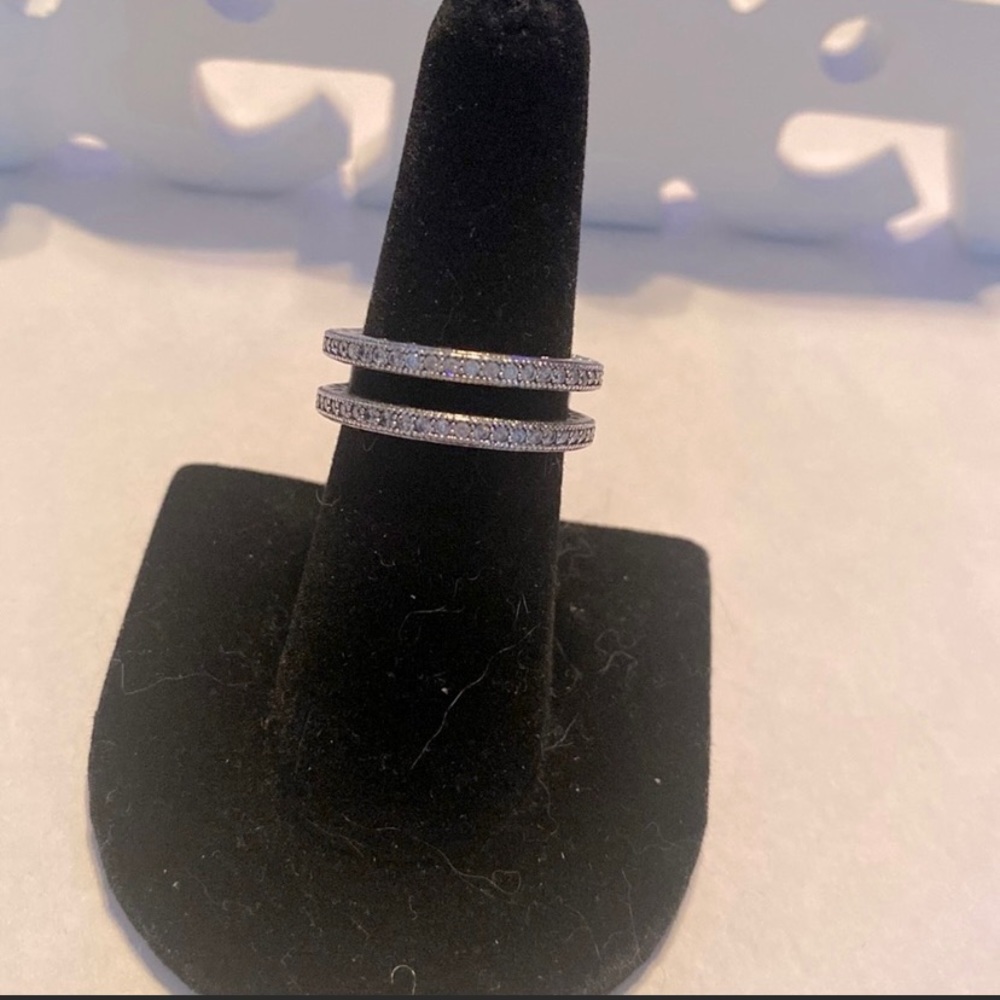 Pandora Ring